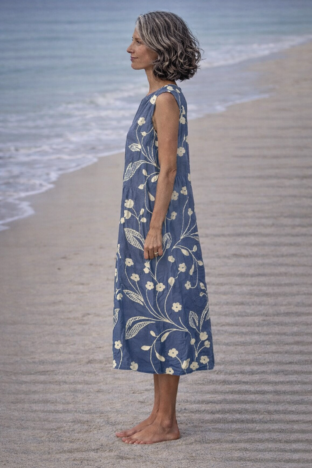 Estela | Abito midi senza maniche con fiori vintage